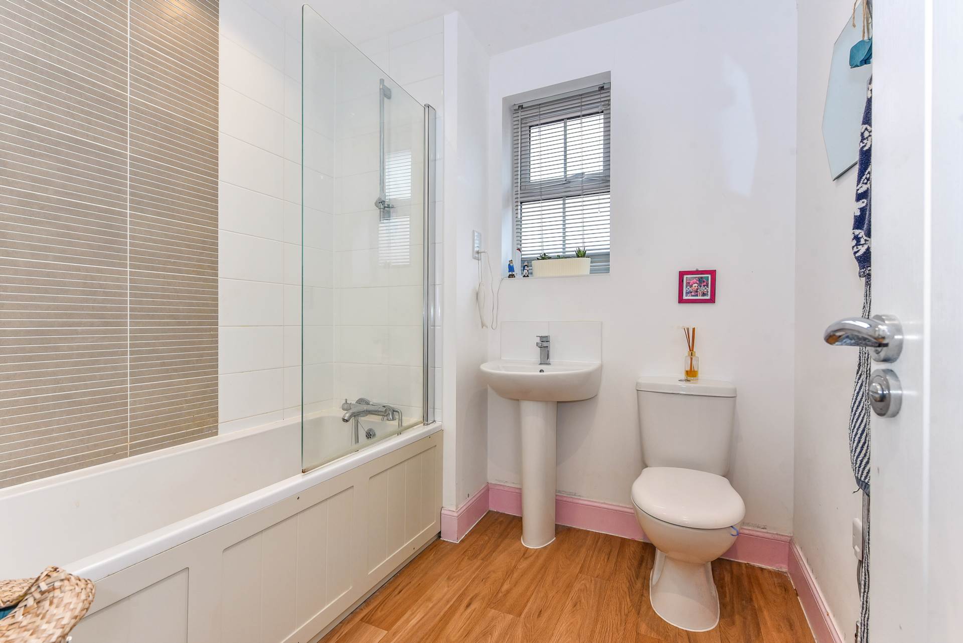 Hazel Close, Bracklesham Bay, Chichester, Image 9
