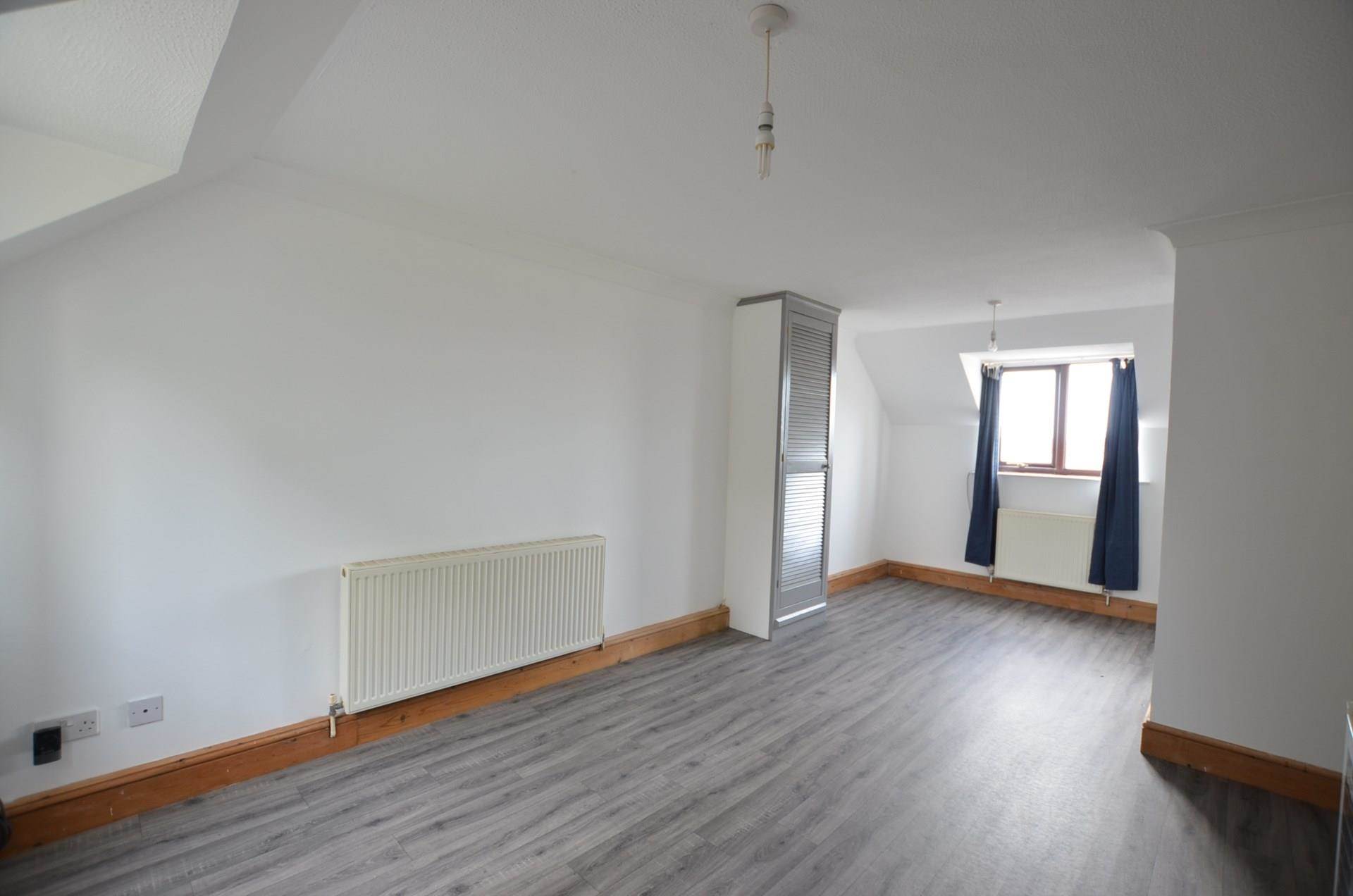 St Peters Crescent, Selsey, Image 4