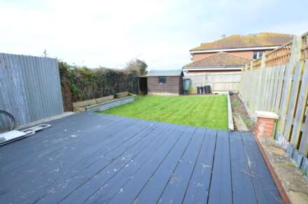 St Peters Crescent, Selsey, Image 3