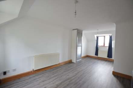 St Peters Crescent, Selsey, Image 4