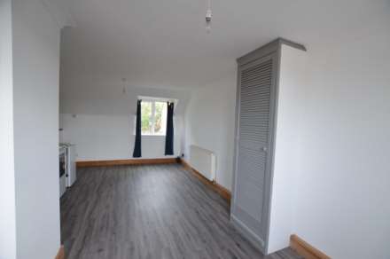St Peters Crescent, Selsey, Image 5