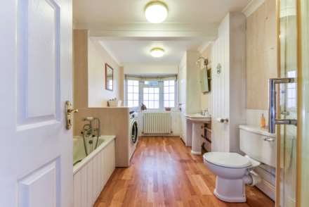 Anchorage, Bracklesham Lane, West Sussex, PO20, Image 15