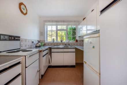 Kestrel Close, East Wittering, Chichester, PO20, Image 3