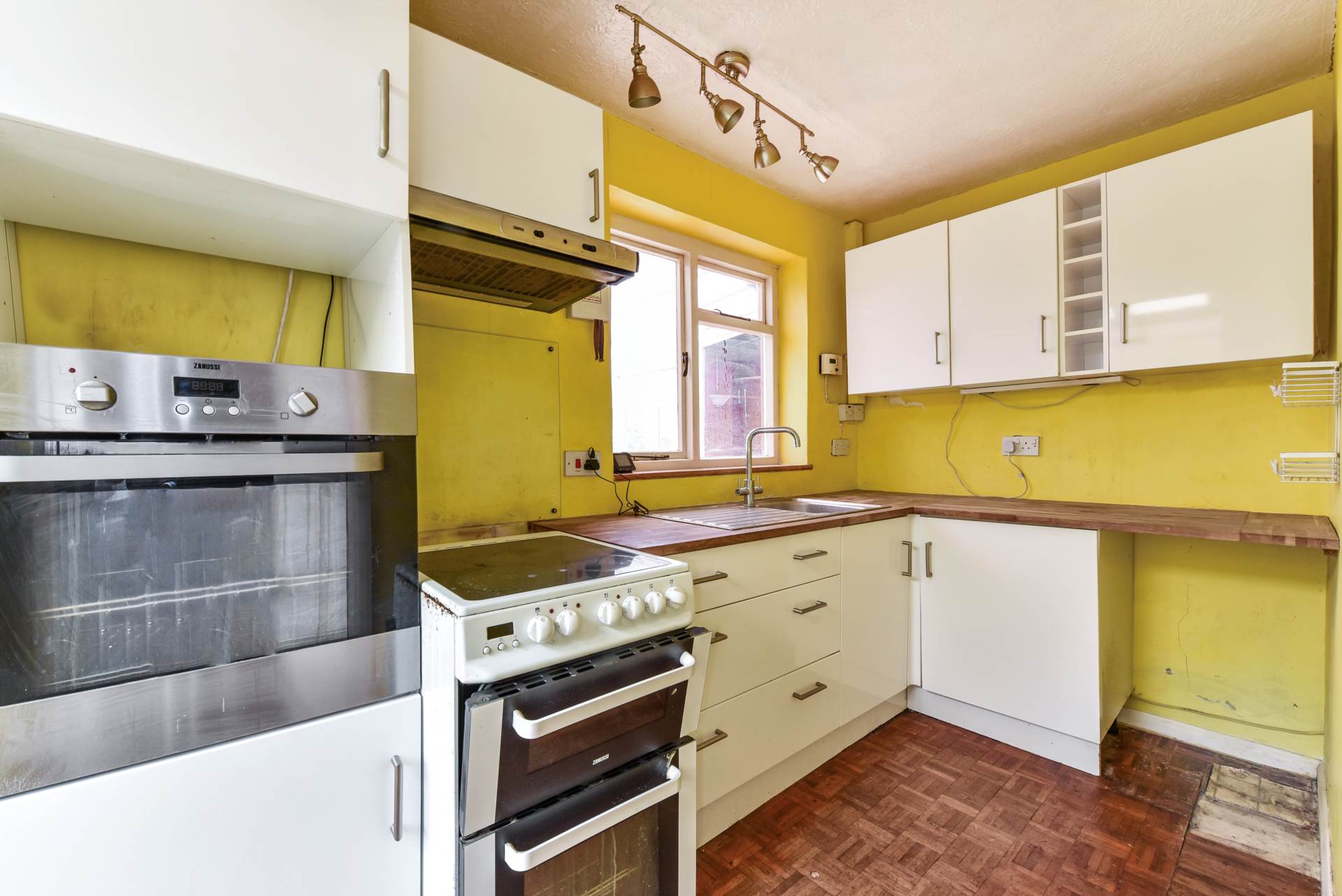 Kimbridge Park, East Wittering, West Sussex, PO20, Image 2