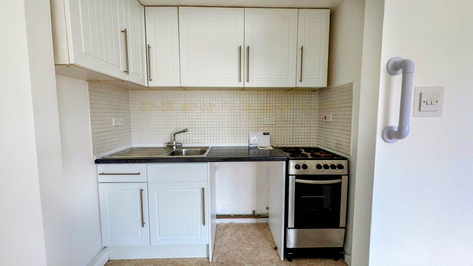 Bracklesham Court, Bracklesham Lane, PO20, Image 3