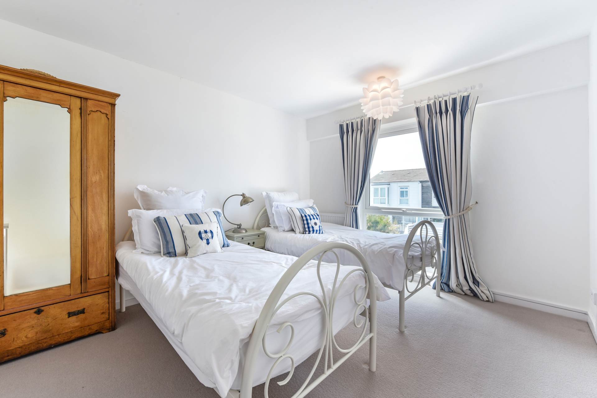 Marineside, Bracklesham Bay, West Sussex, PO20, Image 11