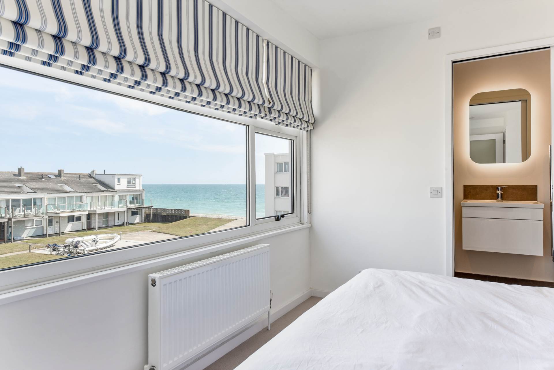 Marineside, Bracklesham Bay, West Sussex, PO20, Image 15