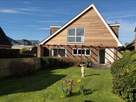 Barn Walk, East Wittering, Image 24