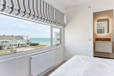 Marineside, Bracklesham Bay, West Sussex, PO20, Image 15