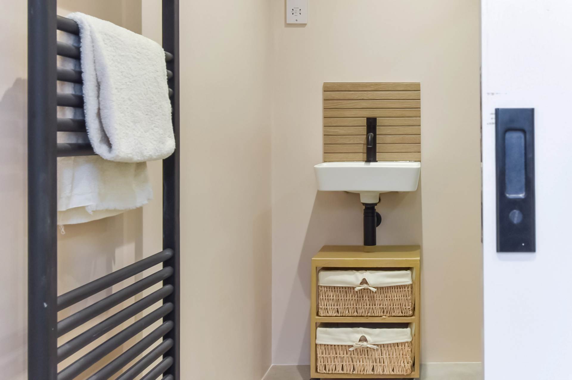 Locksash Close, West Wittering, West Sussex, PO20, Image 17