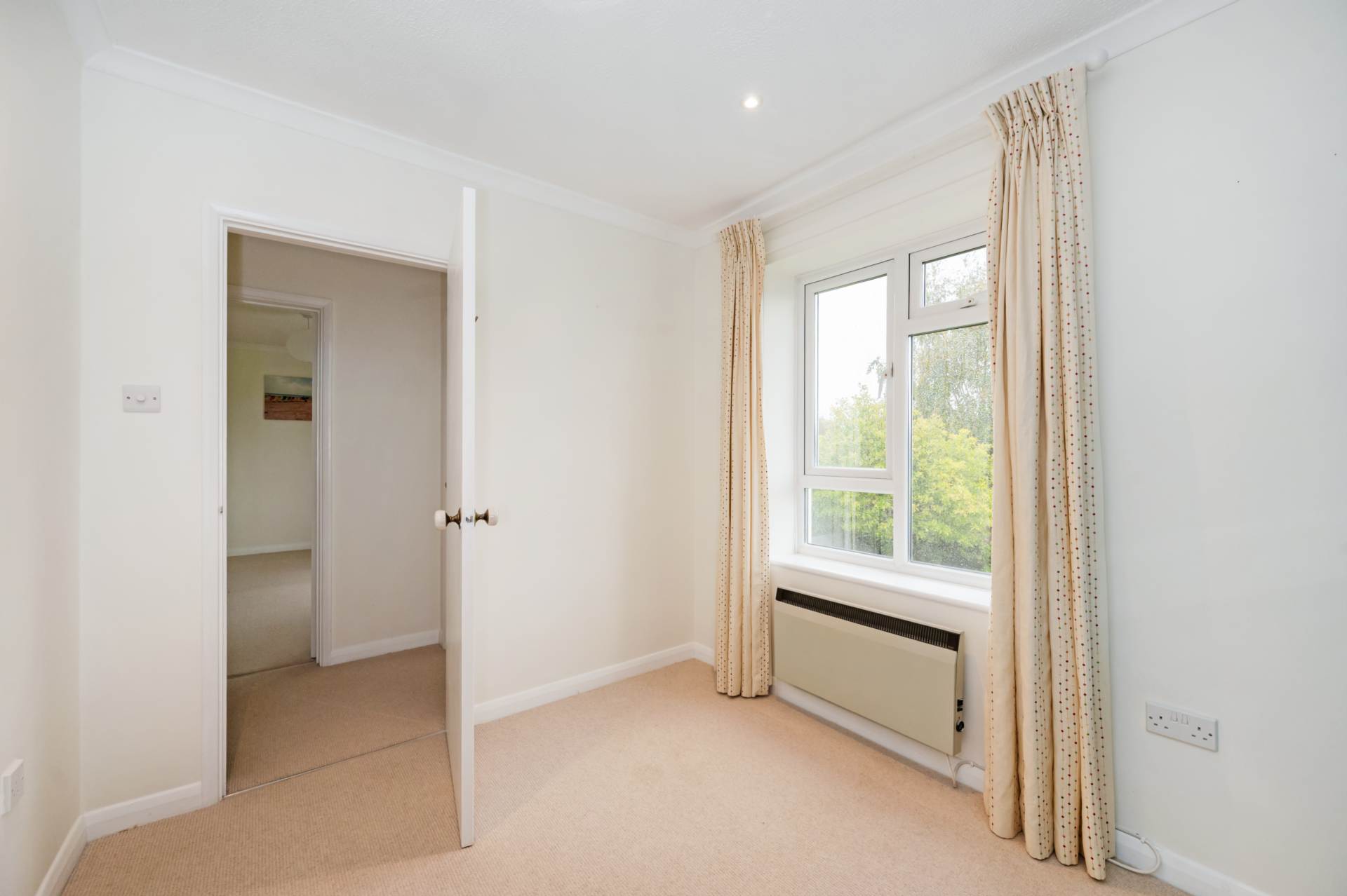 Crooked Lane, Birdham, West Sussex, Image 10