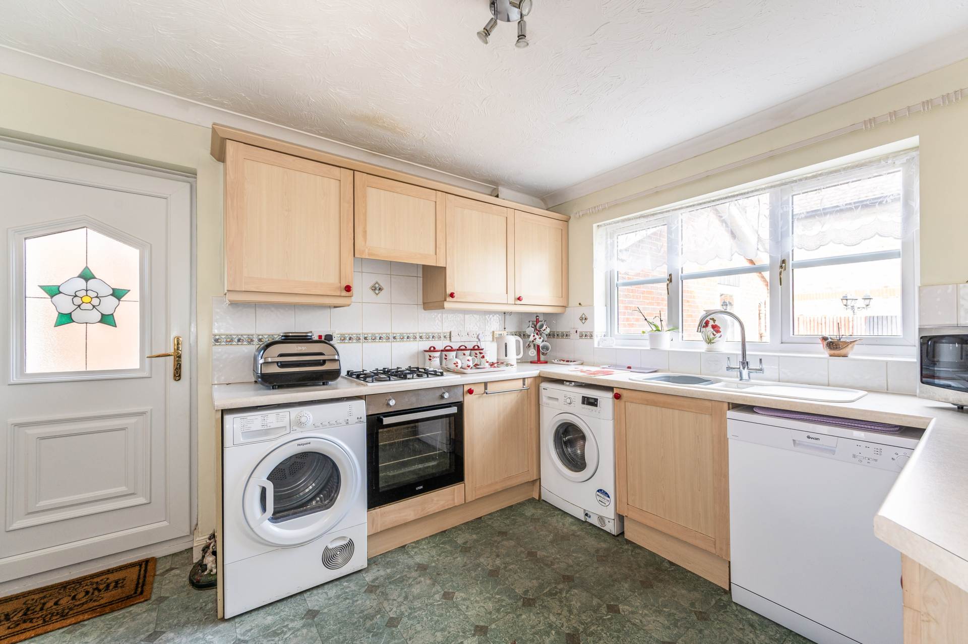 Shalbourne Crescent, Bracklesham Bay, West Sussex, PO20, Image 4