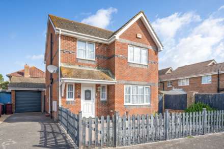 Shalbourne Crescent, Bracklesham Bay, West Sussex, PO20