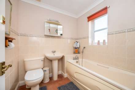 Shalbourne Crescent, Bracklesham Bay, West Sussex, PO20, Image 15