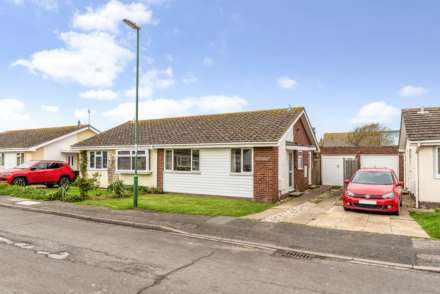 Kestrel Close, Bracklesham Bay, West Sussex, PO20