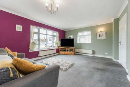 Grayswood Avenue, Bracklesham Bay, West Sussex, PO20, Image 2