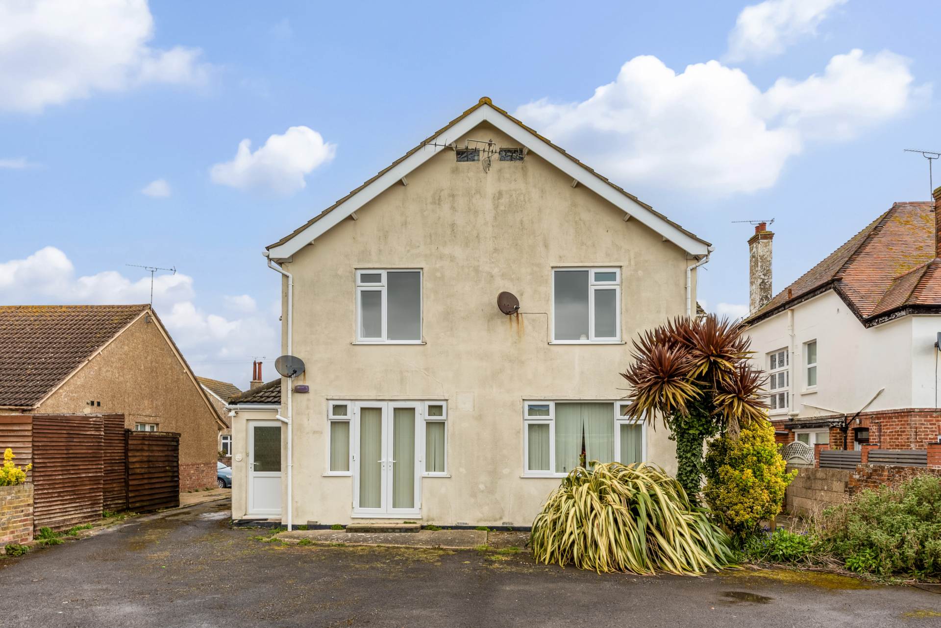 Bassett Road, Bognor Regis, West Sussex, Image 12