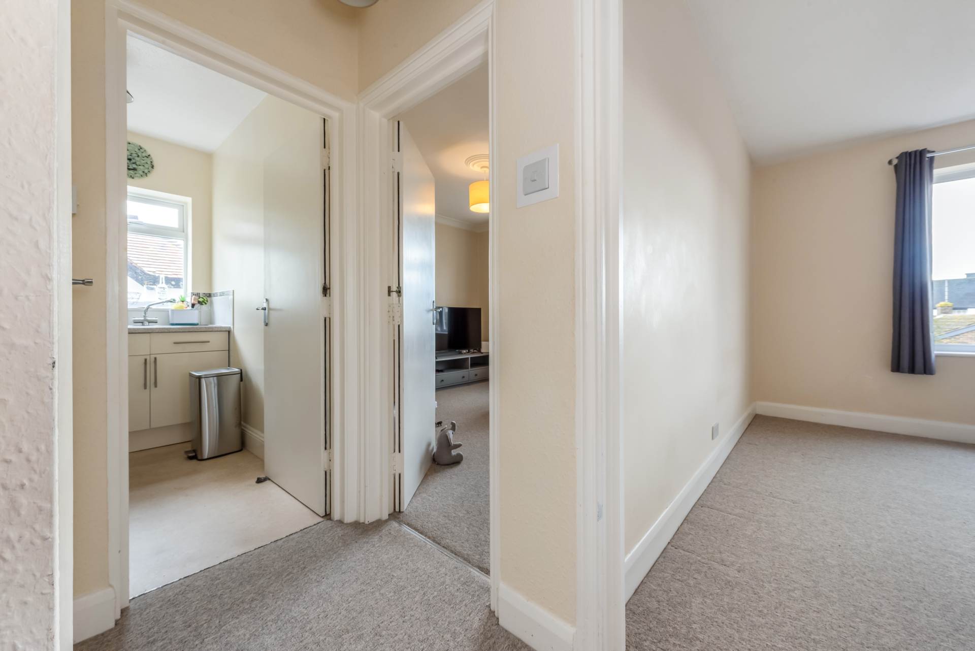 Bassett Road, Bognor Regis, West Sussex, Image 9