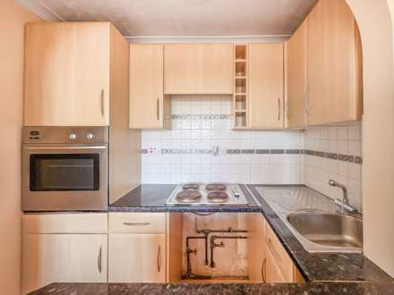 Bracklesham Court, Bracklesham Lane, West Sussex, PO20, Image 6