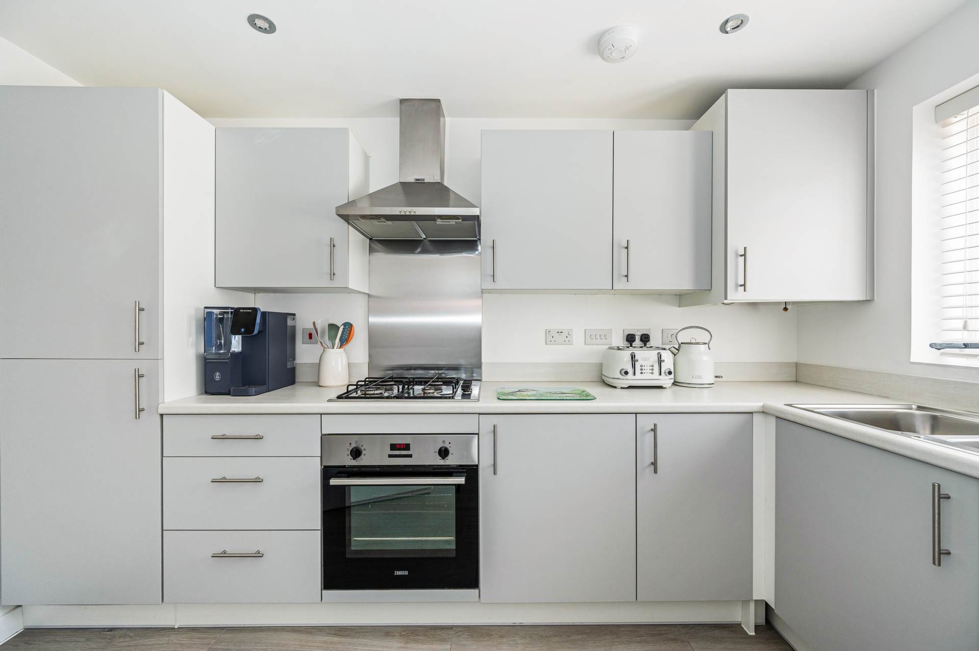 Charlie Drive, Bracklesham Bay, West Sussex, PO20, Image 3