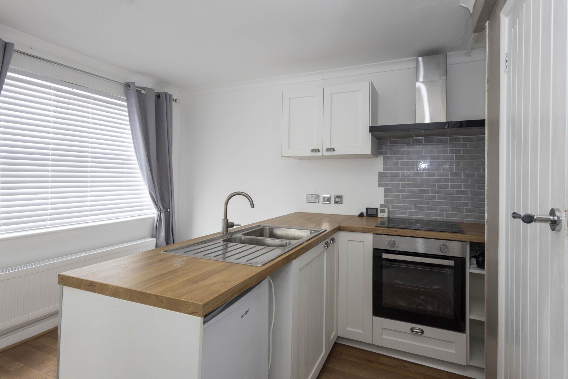 Windsor Close, Hayling Island, PO11, Image 5