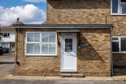 Windsor Close, Hayling Island, PO11, Image 1