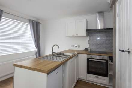 Windsor Close, Hayling Island, PO11, Image 5