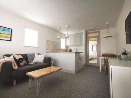 Rostock Court, Bracklesham Lane, Bracklesham, Image 3