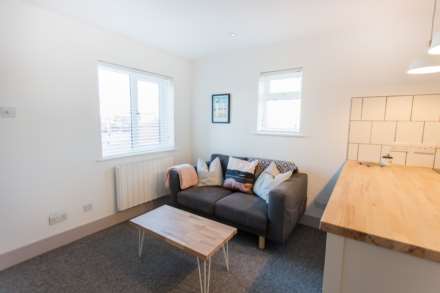 Rostock Court, Bracklesham Lane, Bracklesham, Image 4