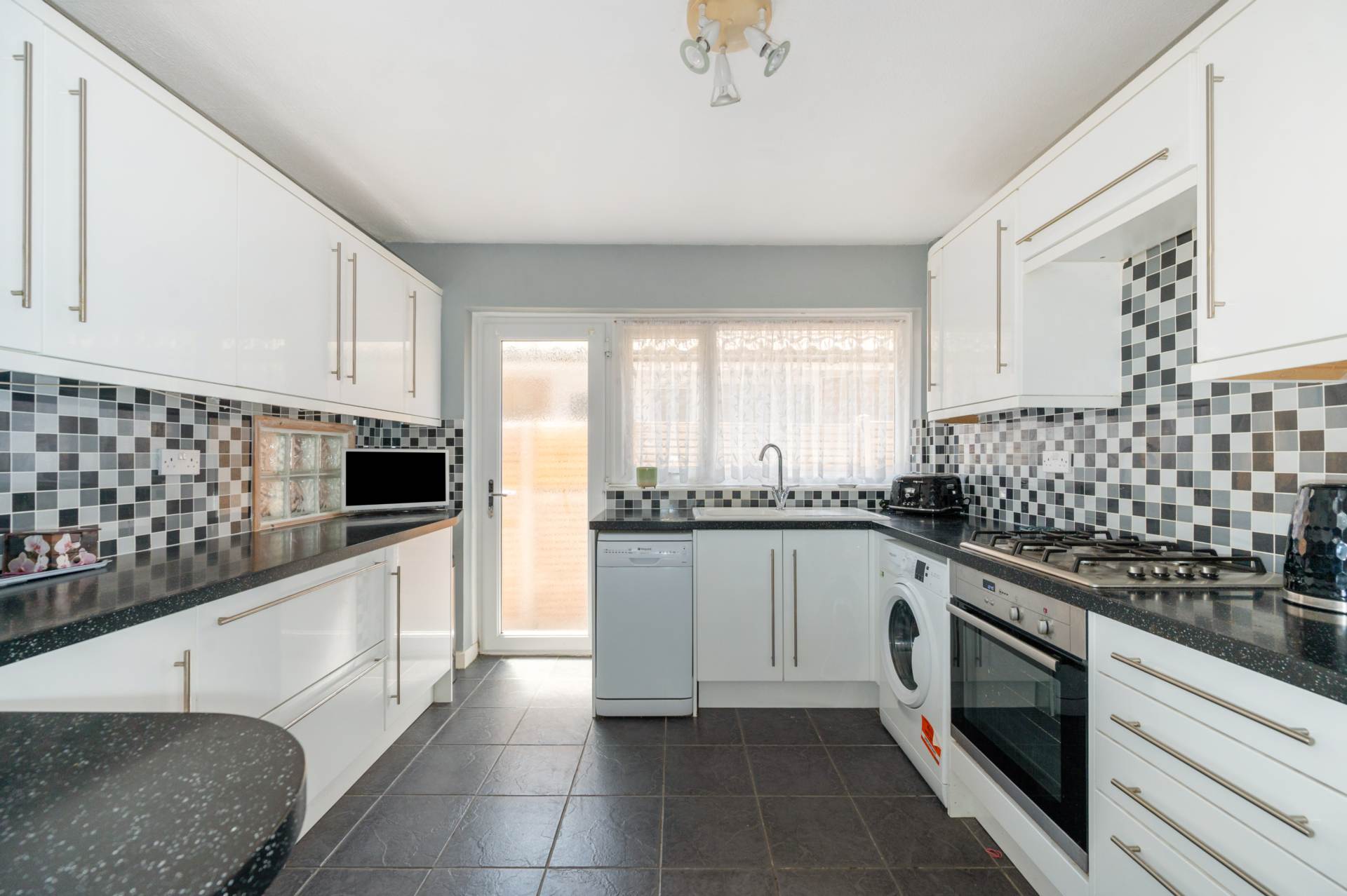 Grayswood Avenue, Bracklesham Bay, West Sussex, PO20, Image 3