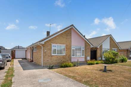Grayswood Avenue, Bracklesham Bay, West Sussex, PO20, Image 1