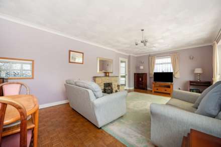 Grayswood Avenue, Bracklesham Bay, West Sussex, PO20, Image 2