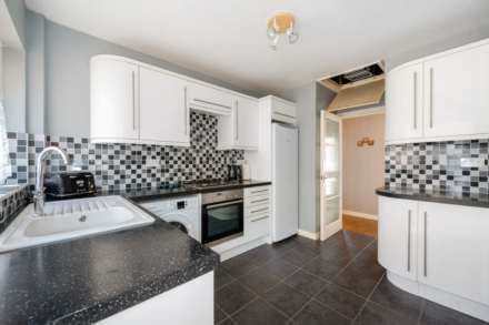 Grayswood Avenue, Bracklesham Bay, West Sussex, PO20, Image 6