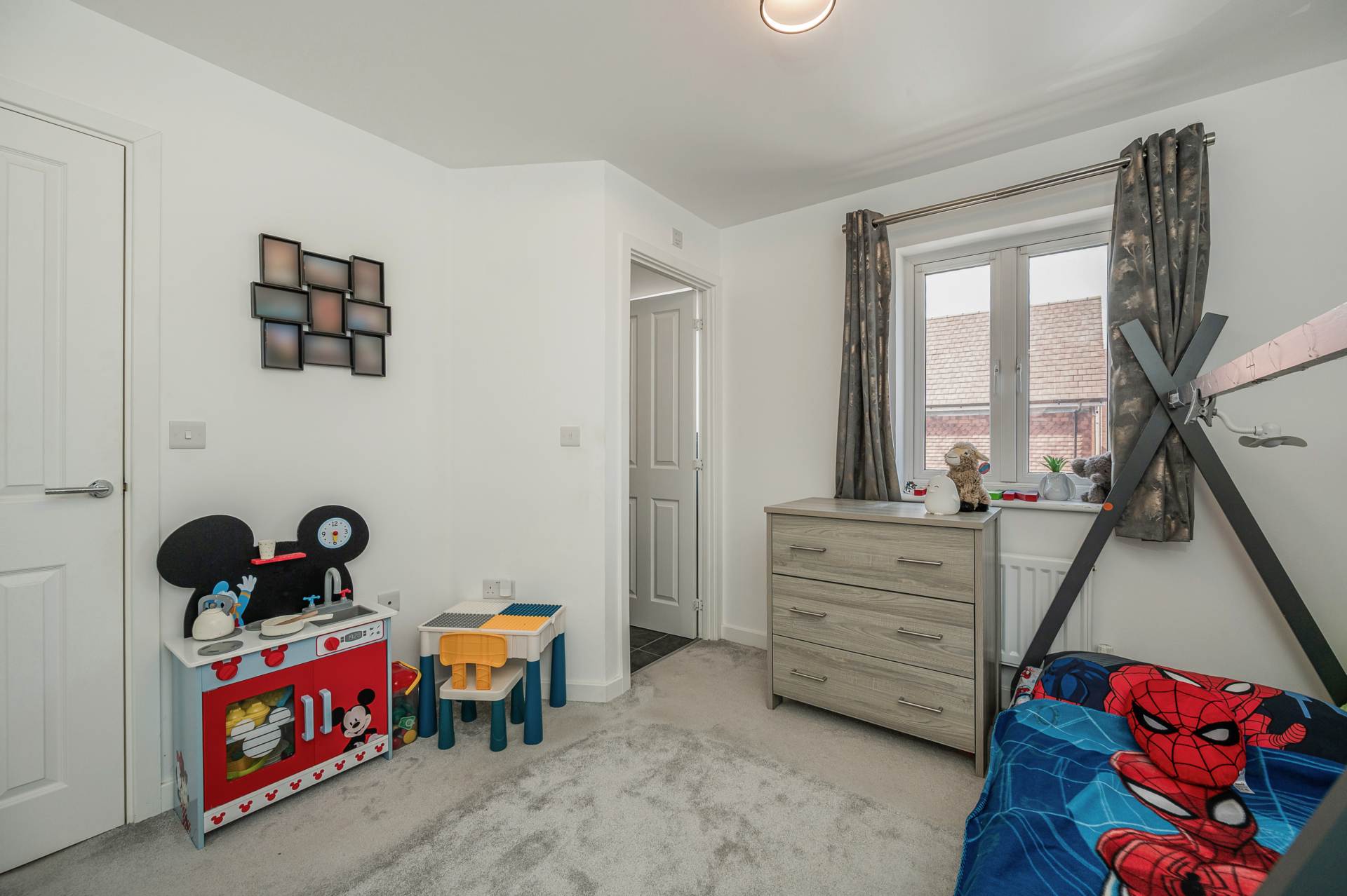Baker Close, Bracklesham Bay, Chichester, West Sussex, PO20, Image 10