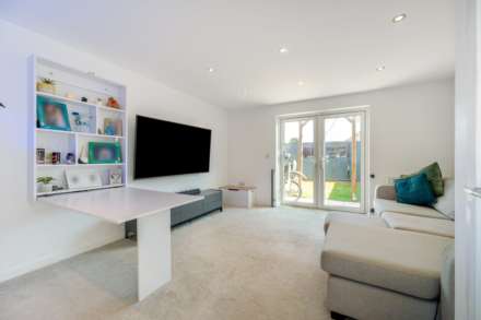 Baker Close, Bracklesham Bay, Chichester, West Sussex, PO20, Image 2