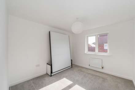 Charlie Drive, Bracklesham Bay, PO20, Image 12