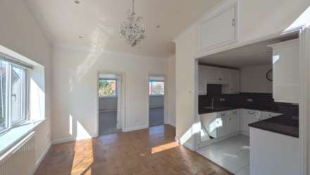 Property For Rent Azara Parade, Bracklesham Bay, Chichester