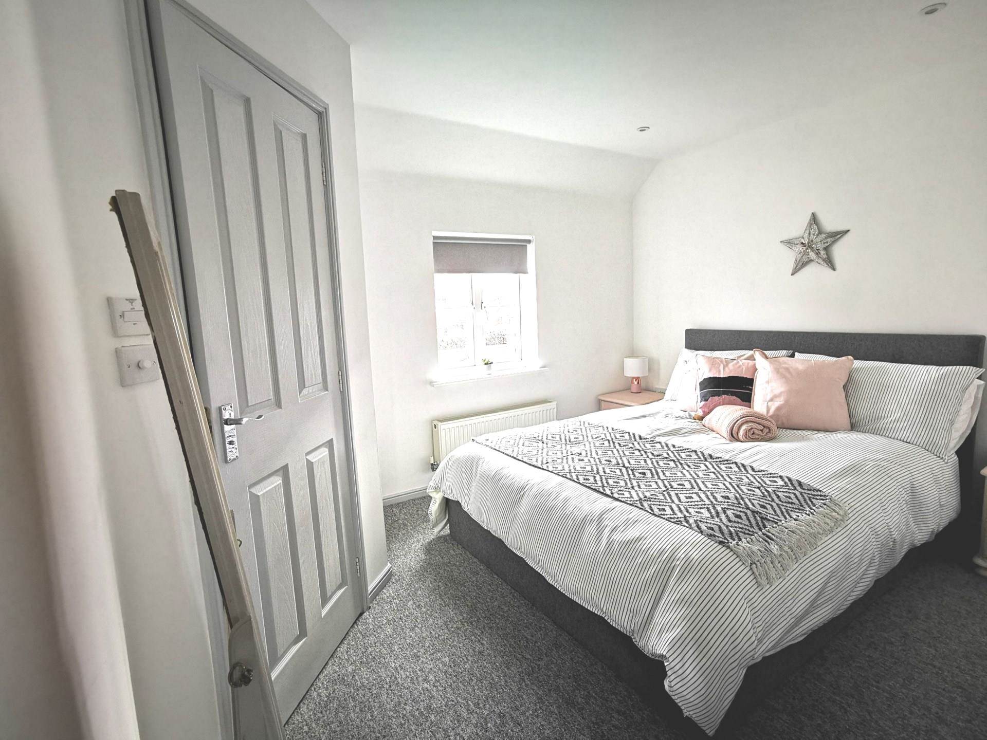 Hayward Place, Bracklesham, Image 3