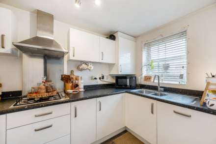 Willow Way, Bracklesham Bay, PO20, Image 3
