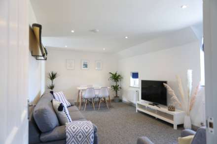 Middleton Close, Bracklesham Bay, West Sussex, PO20, Image 2