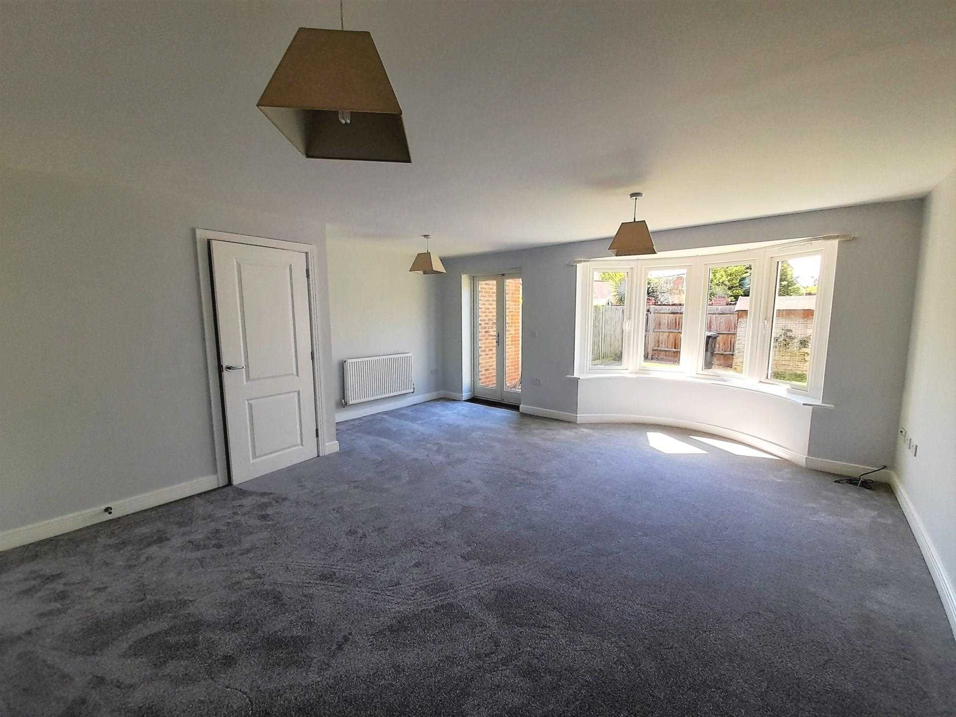 Old Common Close, Birdham, Image 3