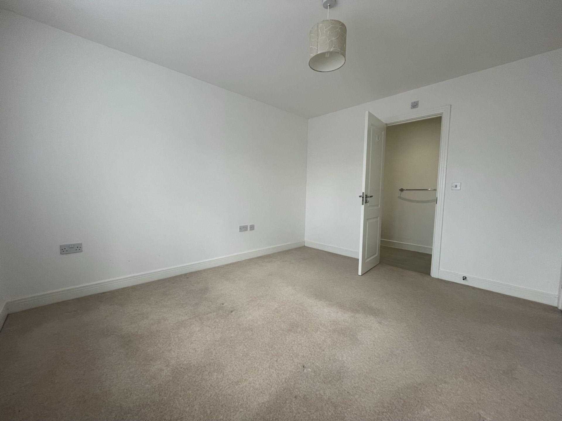 Old Common Close, Birdham, Image 7