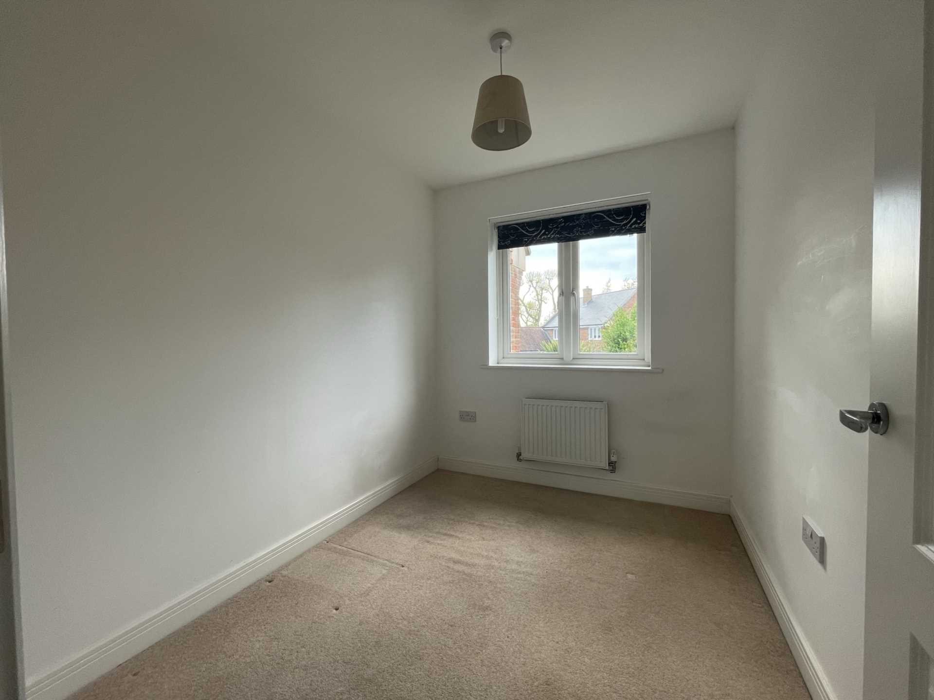 Old Common Close, Birdham, Image 9