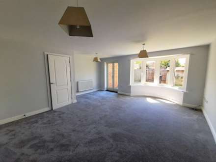 Old Common Close, Birdham, Image 3