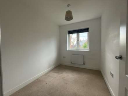 Old Common Close, Birdham, Image 9