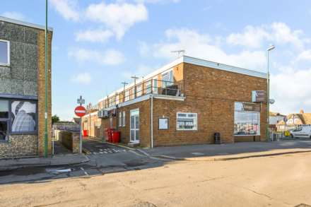 2 Bedroom Flat, New Parade, East Wittering