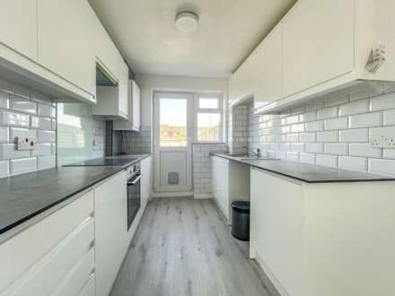 Kestrel Close, East Wittering, Image 3