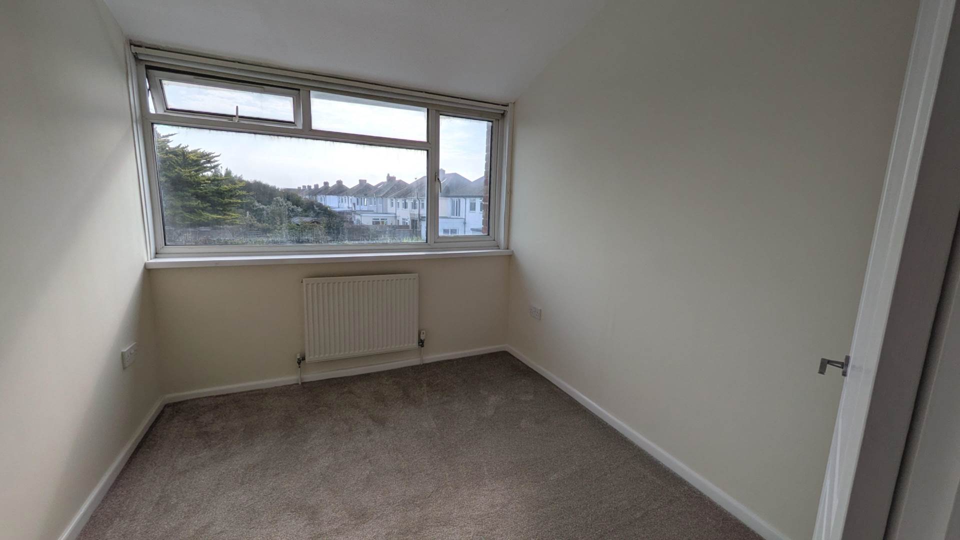 Downview Close, East Wittering, Image 12