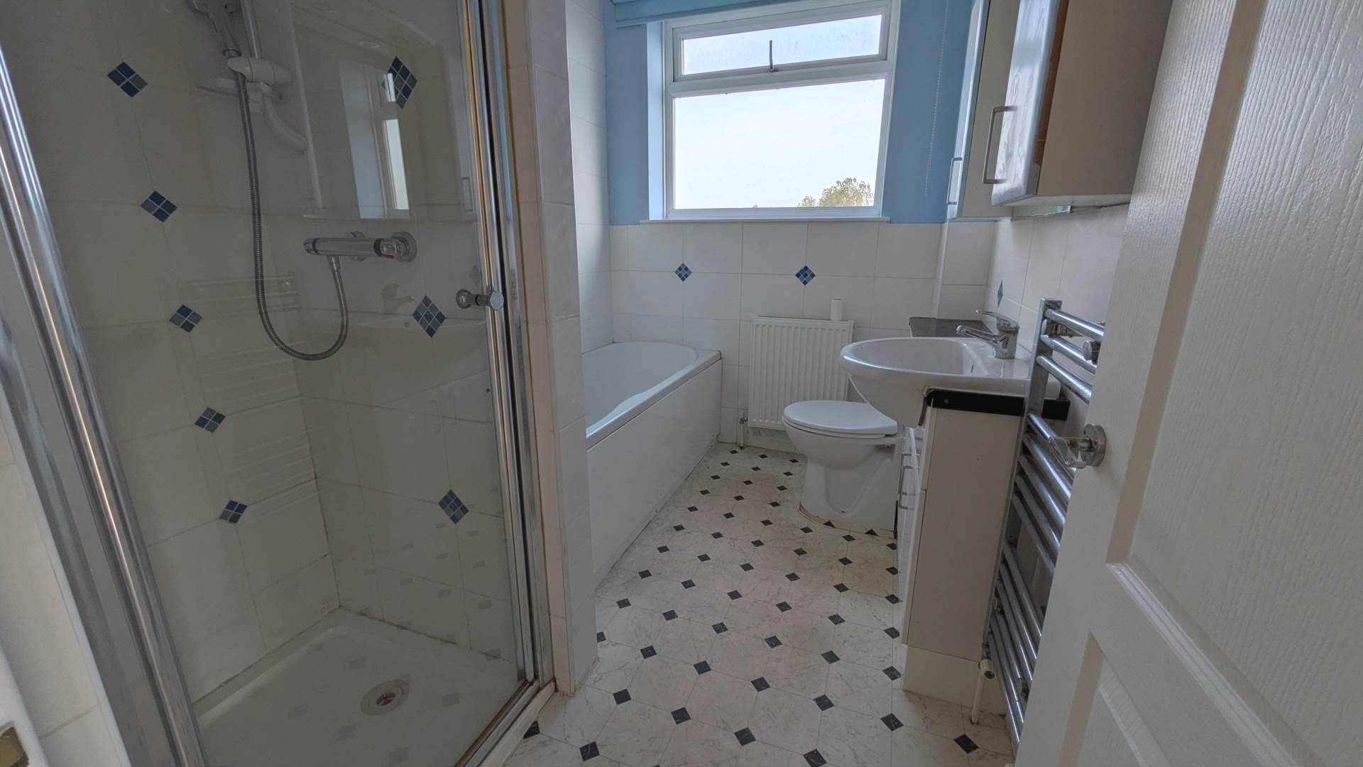 Downview Close, East Wittering, Image 13