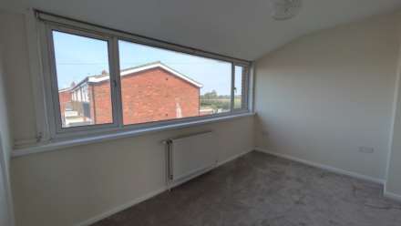 Downview Close, East Wittering, Image 9